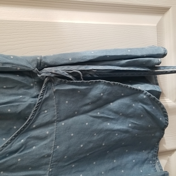 NWOT Blue Rain Chambray Wrap Top - Picture 3 of 4